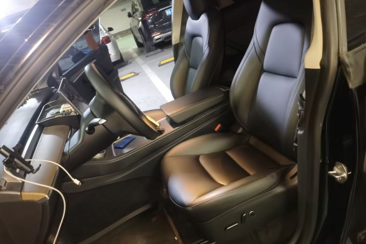 Used Tesla Model Y 2021 Standard Range Rear-Wheel Drive Version
