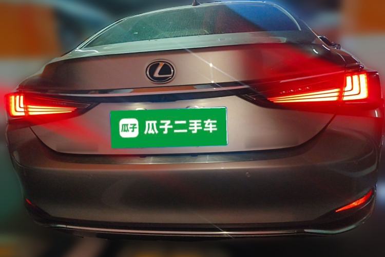 Used Lexus ES 2018 200 Excellence Edition China V Standard Rear