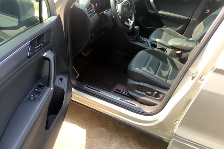 Used Volkswagen Tiguan L 2021 330TSI Automatic Two-Wheel Drive R-Line Enhanced Edition
