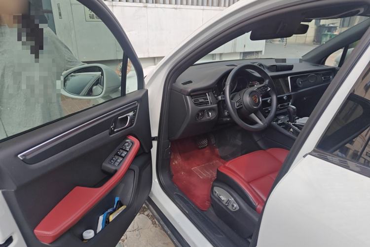 Used Porsche Macan 2024 Macan 2.0T Driver Seat