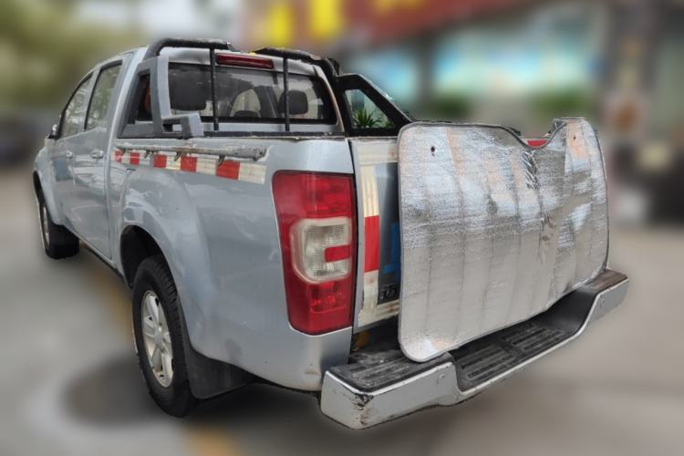 Used Isuzu JLM 2018 2.0T Two-Wheel-Drive Gasoline Luxury Version with Extended Cargo Bed 4K21D4T Rear Left 45 Deg