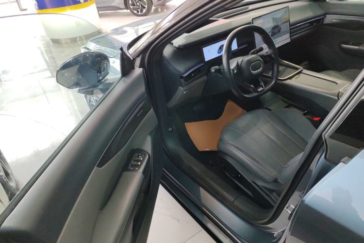 Used Lynk & Co 07 2024 EM-P 126 Long-Range Ultra