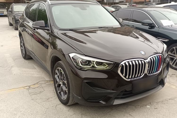 Used BMW X1 2021 Restyled sDrive25Li Leading Edition Front Right 45 Deg