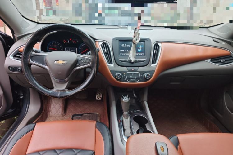 Used Chevrolet Malibu XL 2016 1.5T Dual-Clutch Enjoyment Edition Center Console