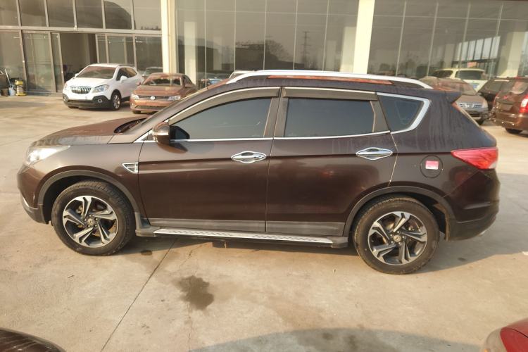 Used Dongfeng Aeolus AX7 2016 2.0L Automatic Zhiyi Trim