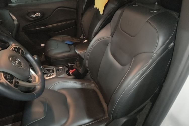 Used Jeep Cherokee 2017 2.4L Excellence Edition
