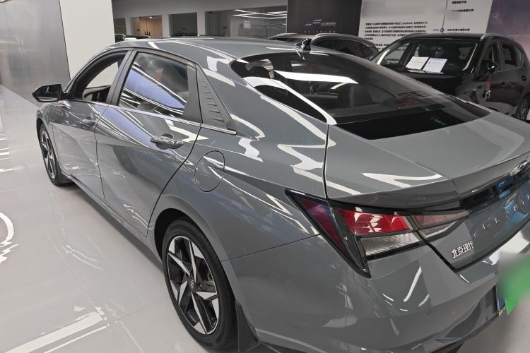 Used Hyundai Elantra 2021 1.5L CVT GLX Elite Edition Rear Left 45 Deg