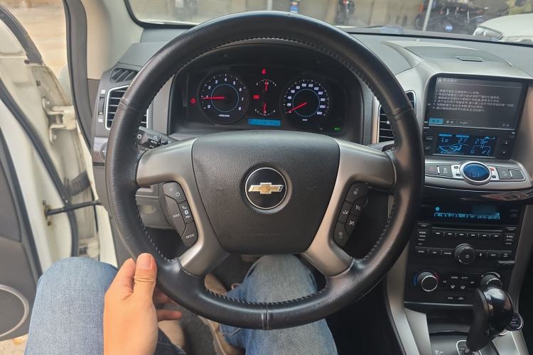 Used Chevrolet Captiva 2012 2.4L 4x4 Flagship Edition 7 Seats