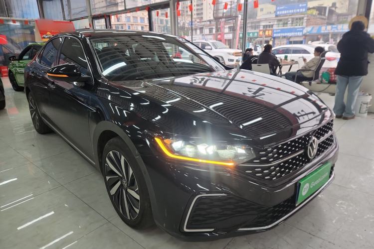 Used Volkswagen Passat 2022 330TSI Starry Luxury Edition