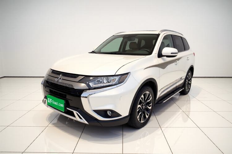 Used Mitsubishi Outlander 2019 2.0L Two-Wheel Drive Comfort Edition 5 Seats China VI Standard