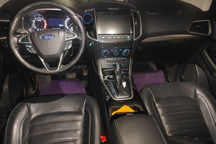 Used Ford Edge 2015 2.0T GTDi Two-Wheel-Drive Platinum Edition