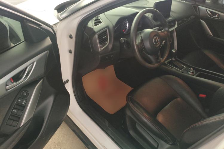 Used Mazda CX-4 2016 2.0L Automatic 2WD Blue Sky Dynamic Edition Driver Seat