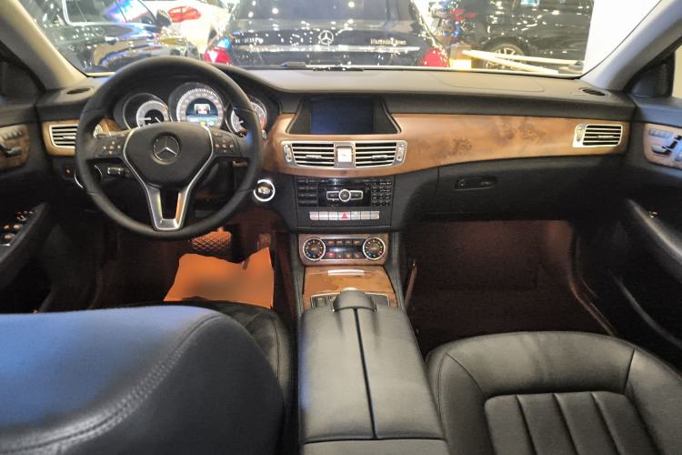 Used Mercedes-Benz CLS 2012 CLS 300 CGI Center Console