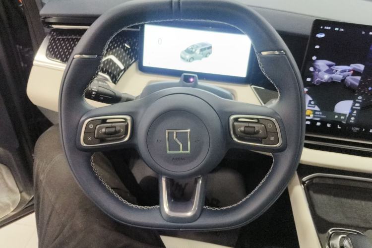 Used Zeekr 009 2024 Six-Seat Executive Version 4WD 108 kWh