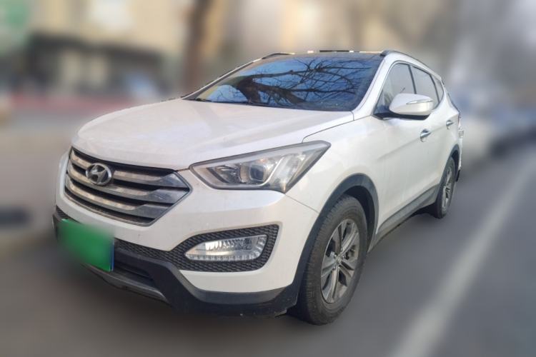Used Hyundai Santa Fe 2013 2.4L Automatic 4x4 Smart Version