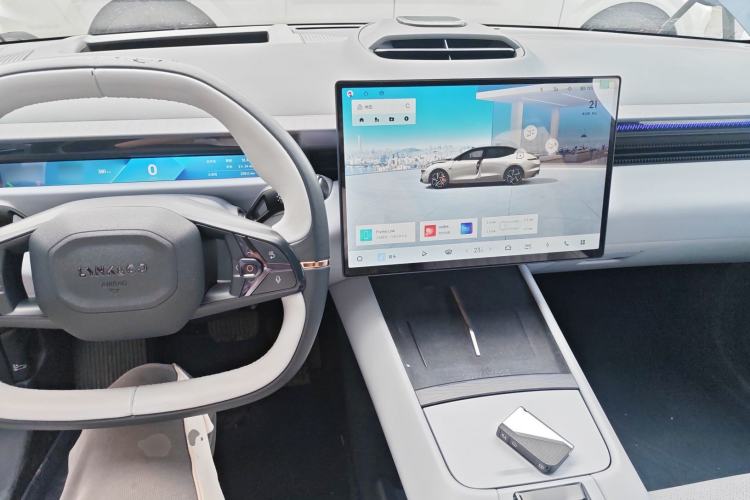 Used Lynk & Co Z10 2025 95 kWh 702 km All-Wheel Drive Intelligent Driving Ultra