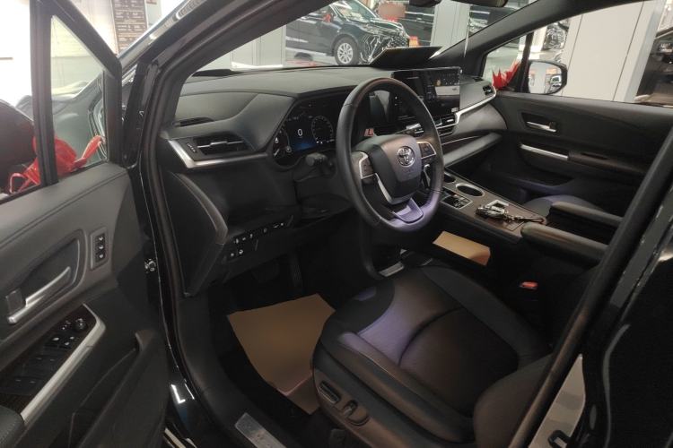 Used Toyota Granvia 2024 2.5L Hybrid Prestige PLUS Edition Left Front Seat