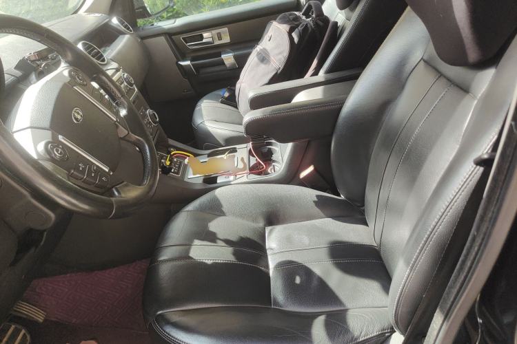 Used Land Rover Discovery  Left Front Seat