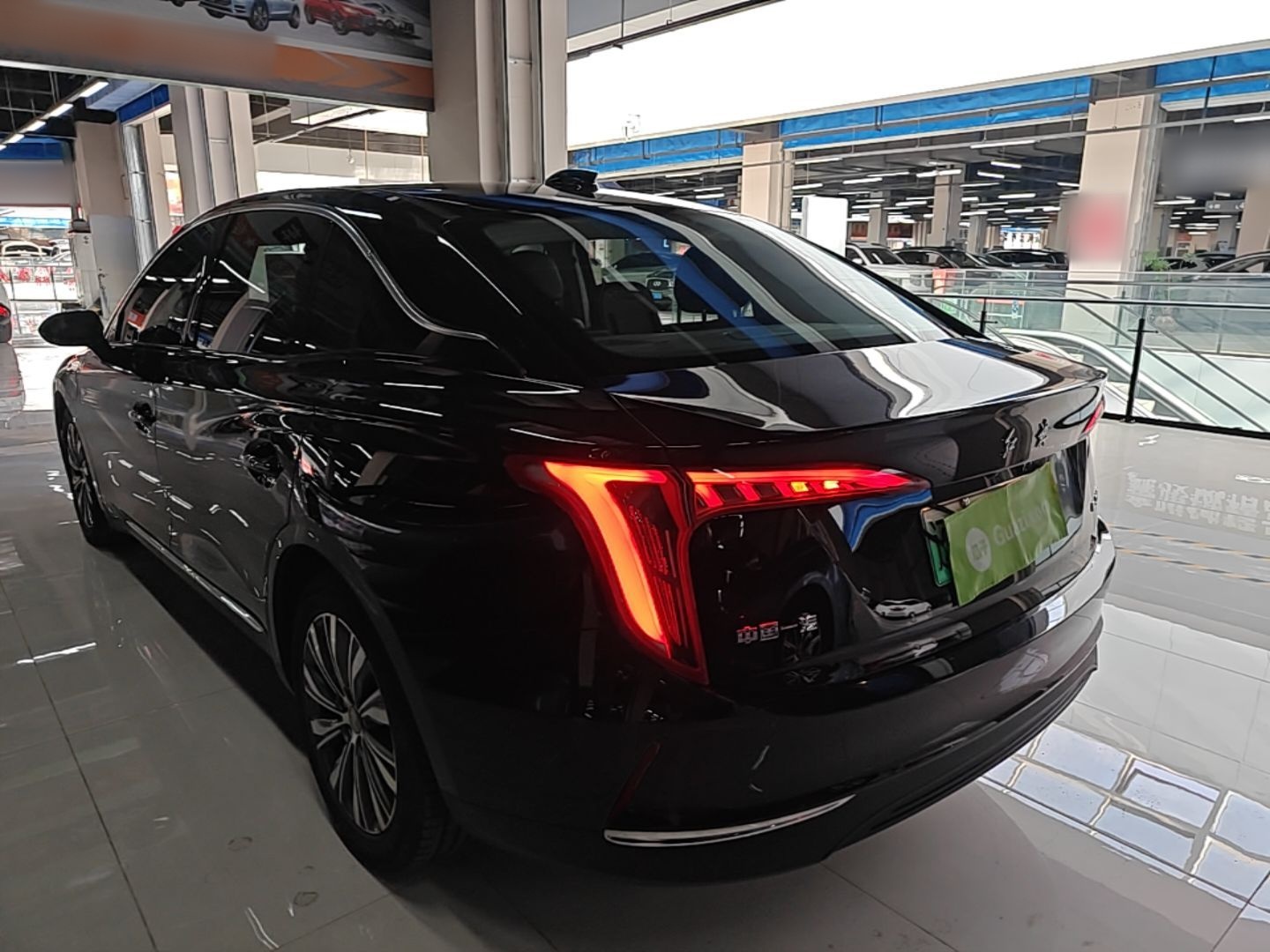 Hongqi E-QM5 2022 431 km Charge & Enjoy Edition — снимка 4