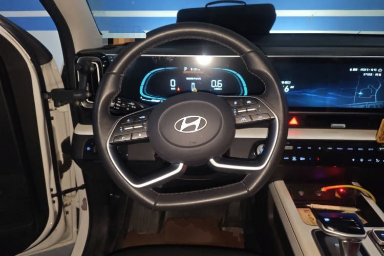 Used Hyundai ix35 2023 Musso 2.0L Prestige LUX Edition Steering Wheel