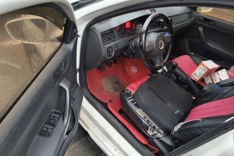 Used Volkswagen Santana 2013 1.6L Manual Fashion Edition
