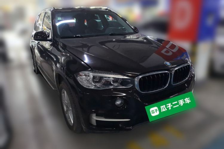Used BMW X5 2015 xDrive28i Front Right 45 Deg