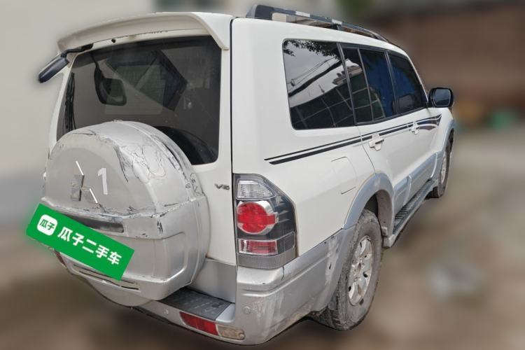 Used Mitsubishi Pajero 2011 V73 3.0L AT GLS
