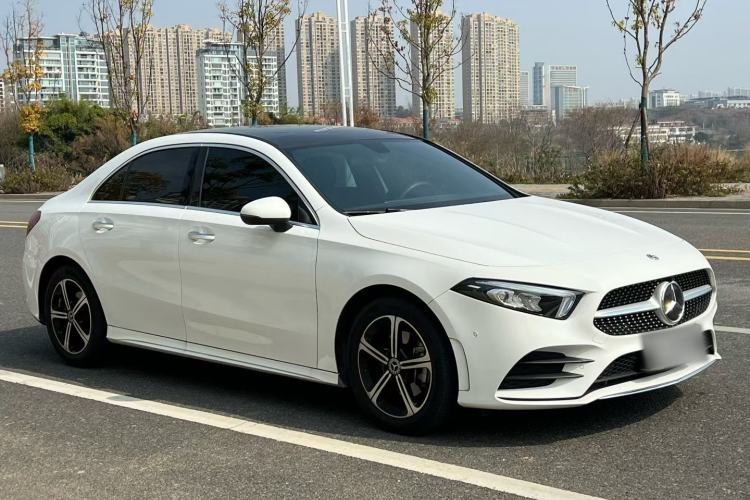 Used Mercedes-Benz A-Class 2022 Revised Version A 200 L Sport Sedan Fashionable Style