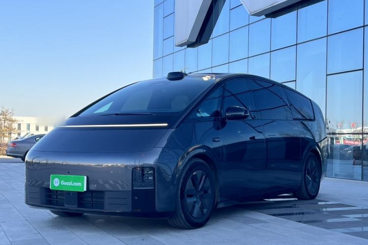 Used Li Auto MEGA 2024 Ultra Model
