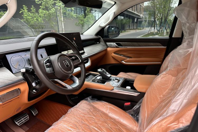 Used Tank 500 New Energy 2024 Hi4-T Interior 3