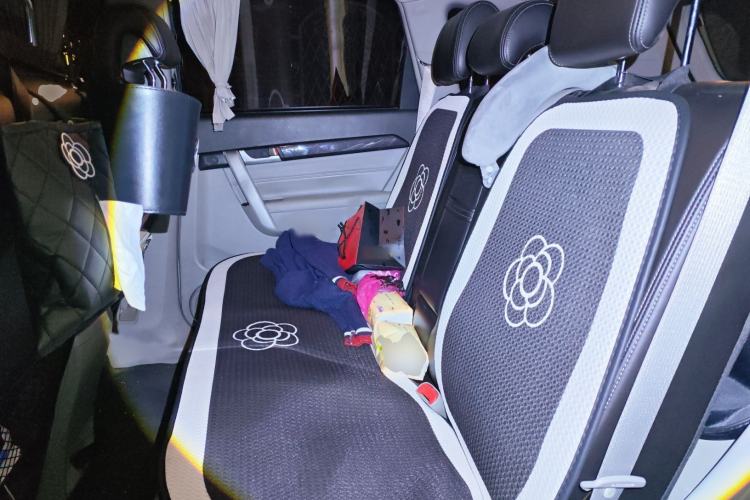 Used Chevrolet Captiva 2015 2.4L Two-Wheel Drive Urban Version 5 Seats