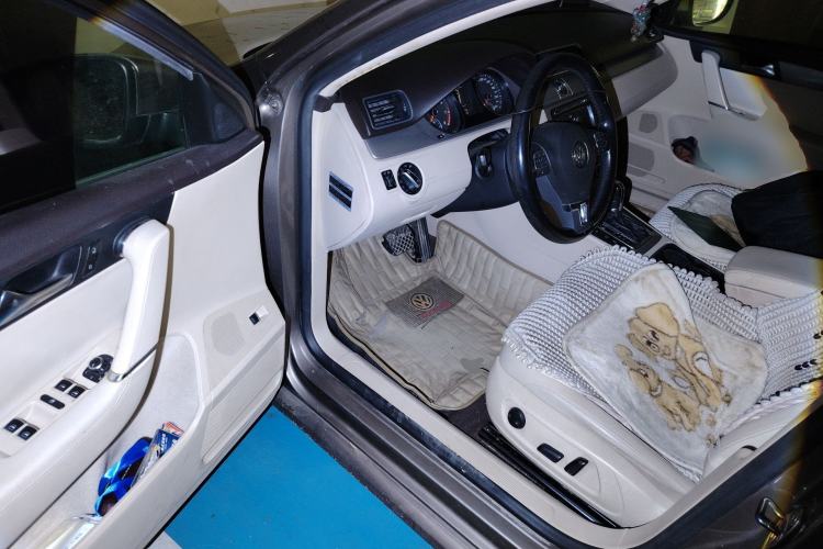 Used Volkswagen Magotan 2012 Revised Version 1.8TSI Leading Edition Driver Seat