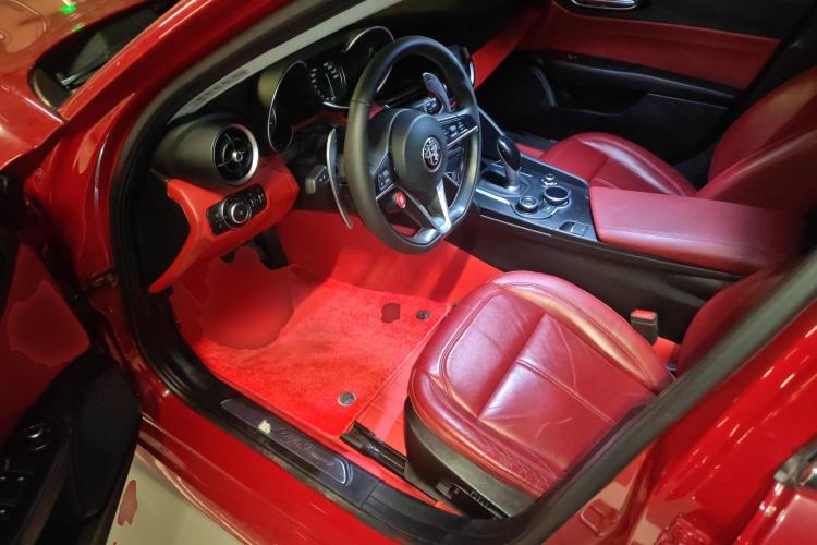 Used Alfa Romeo Giulia 2017 2.0T 280HP Luxury Edition