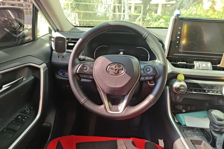 Used Toyota RAV4 2020 2.0L CVT Two-Wheel Drive Fashion Edition Steering Wheel