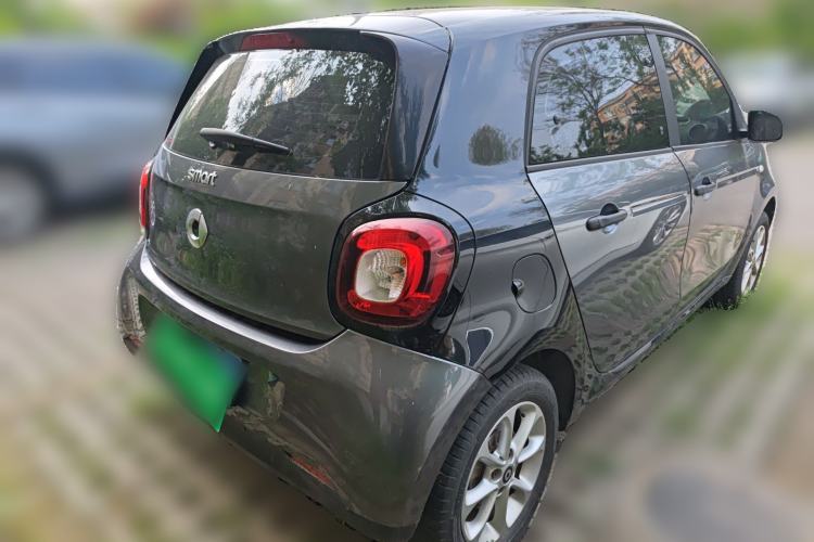 Used smart forfour 2018 1.0L 52 kW Dynamic Edition Rear Right 45 Deg