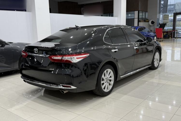 Used Toyota Camry 2023 2.0G Luxury Edition
