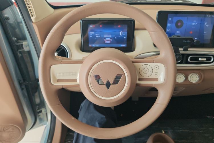 Used Wuling Hongguang MINIEV 2025 Four-Door Version Premium Edition Steering Wheel