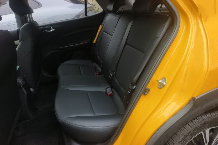 Used Kia kx1 Stonic 2019 1.4L Automatic Sport Edition China VI Left Rear Seat