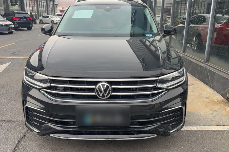 Used Volkswagen Tiguan L 2023 Facelifted 380TSI Automatic All-Wheel Drive R-Line Plus Version 7-Seater