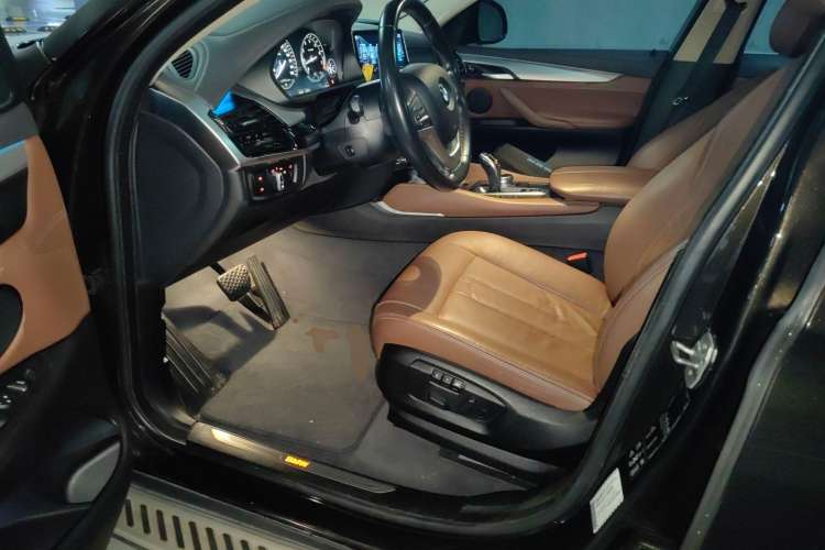 Used BMW X6 2017 xDrive35i Leading Model Driver Seat