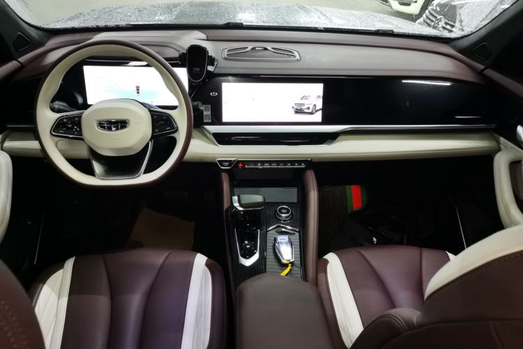 Used Geely Auto Monjaro L 2024 2.0TD High-Power Automatic Two-Wheel Drive Yunqi Version
