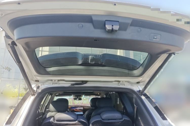 Used Dongfeng eπ eπ008 2024 210Max Range-Extended Version 6 Seats Trunk