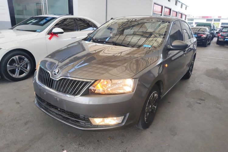 Used Skoda Rapid 2015 1.6L Automatic Smart Selection Model