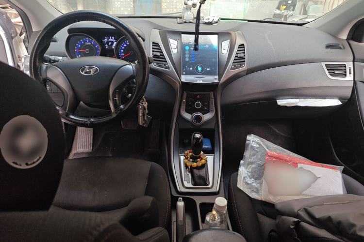 Used Hyundai Elantra (5th Generation / Langdong) 2016 1.6L Automatic Smart Version
