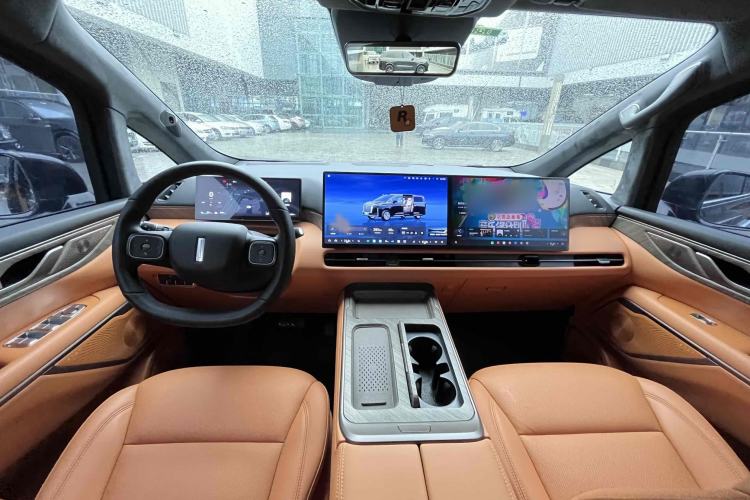 Used Wey Gaoshan 2025 Four-Wheel Drive Alpine 9 Interior 3