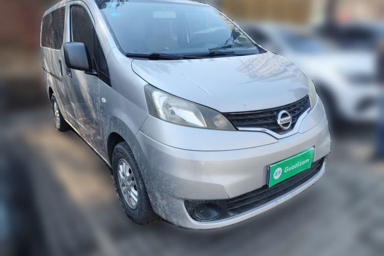 Used Nissan NV200 2011 1.6L 232 Seats Zunya Trim Front Right 45 Deg