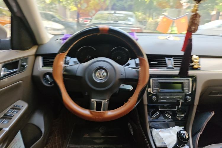 Used Volkswagen Bora 2014 1.6L Manual Comfort Model Steering Wheel