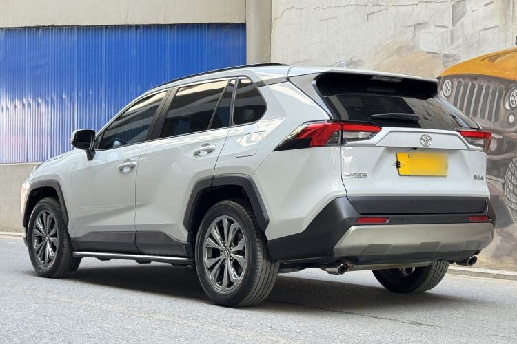 Used Toyota RAV4 2023 2.0L CVT Two-Wheel Drive Fashion Plus Edition Exterior 4