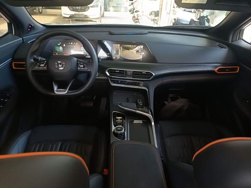 Used CHANGAN UNI-T 2022 2.0T Prestige Version — 9