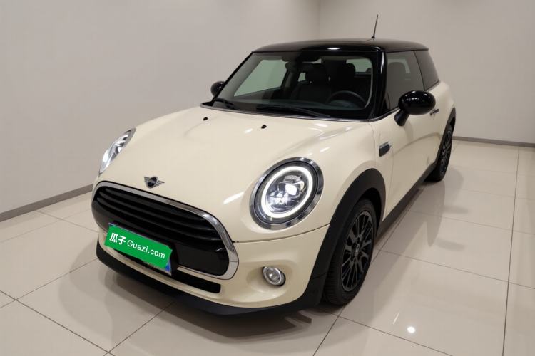 Used MINI 2019 1.5T COOPER Classic Edition Front Left 45 Deg